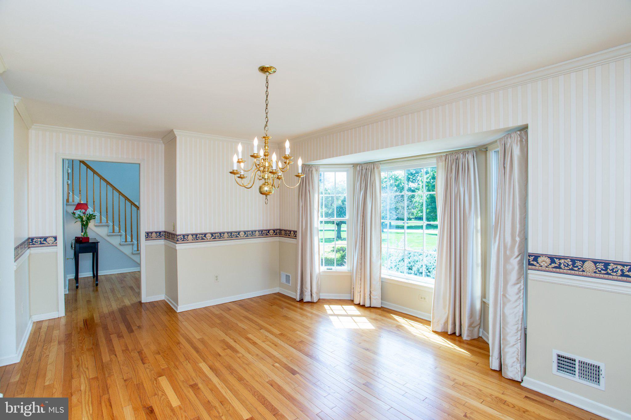25 Farmhouse Road Milford, NJ 08848 - Photo 11 of 46 Dining room