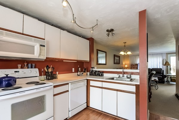 127 Stone Ridge Road, Unit 127 Franklin, MA 02038 - Photo 9 of 24 Gallery Image 9