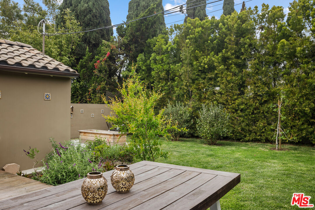 10763 Charnock Road Los Angeles, CA 90034 - Photo 32 of 40 Gallery Image 32