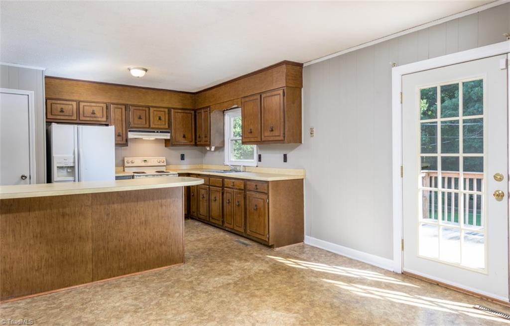 231 Pilotview Loop Madison, NC 27025 - Photo 11 of 29 Gallery Image 11