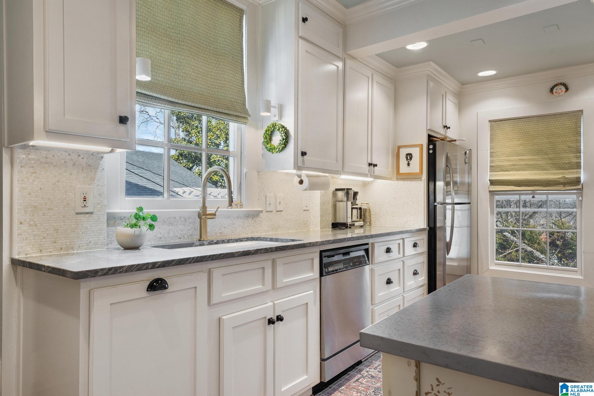 4334 Cliff Road Birmingham, AL 35222 - Photo 18 of 45