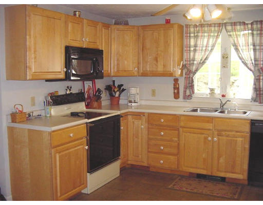 28 Bond Road Charlton, MA 01507 - Photo 13 of 17
