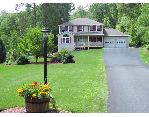 28 Bond Road Charlton, MA 01507 - Photo 2 of 17