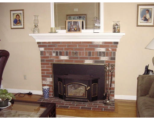 28 Bond Road Charlton, MA 01507 - Photo 5 of 17