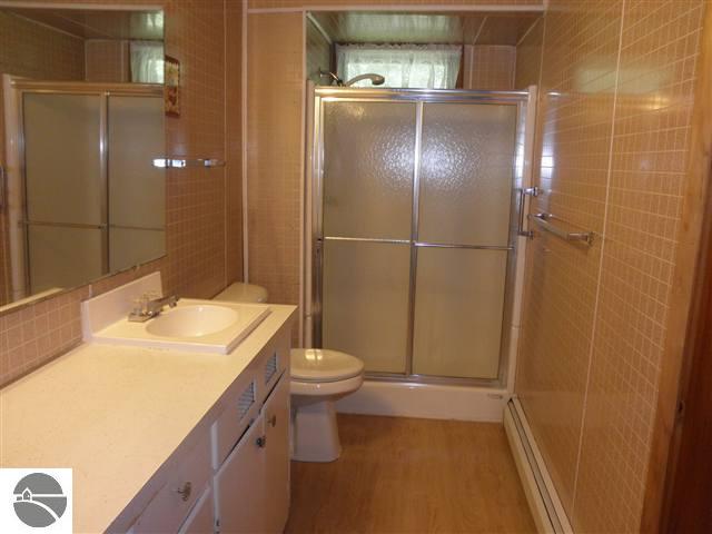10853 Riverside Drive Honor, MI 49640 - Photo 9 of 11 1718364-8.JPG