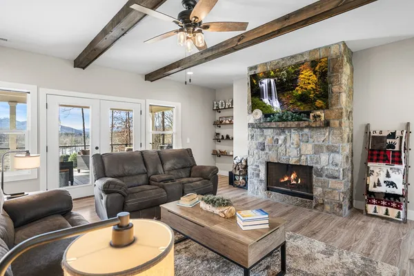 $959,900 | 193 Mountain Harbour Drive, Hayesville, NC 28904