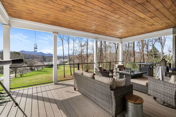 $959,900 | 193 Mountain Harbour Drive, Hayesville, NC 28904