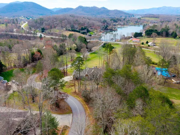 $959,900 | 193 Mountain Harbour Drive, Hayesville, NC 28904