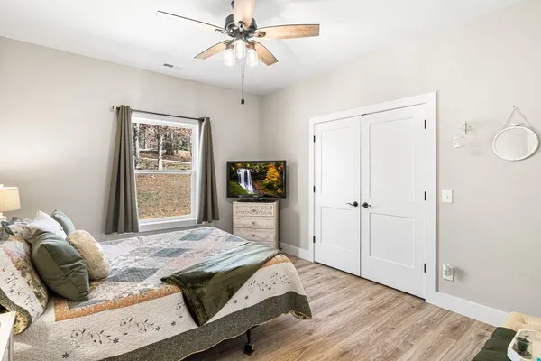 $959,900 | 193 Mountain Harbour Drive, Hayesville, NC 28904