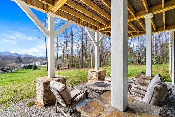 $959,900 | 193 Mountain Harbour Drive, Hayesville, NC 28904