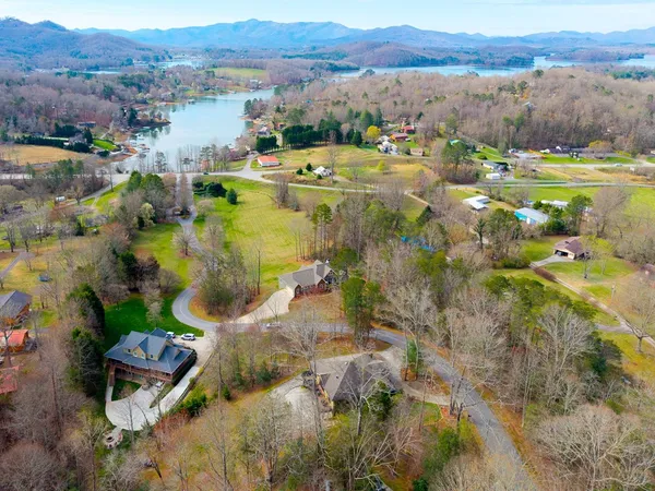$959,900 | 193 Mountain Harbour Drive, Hayesville, NC 28904