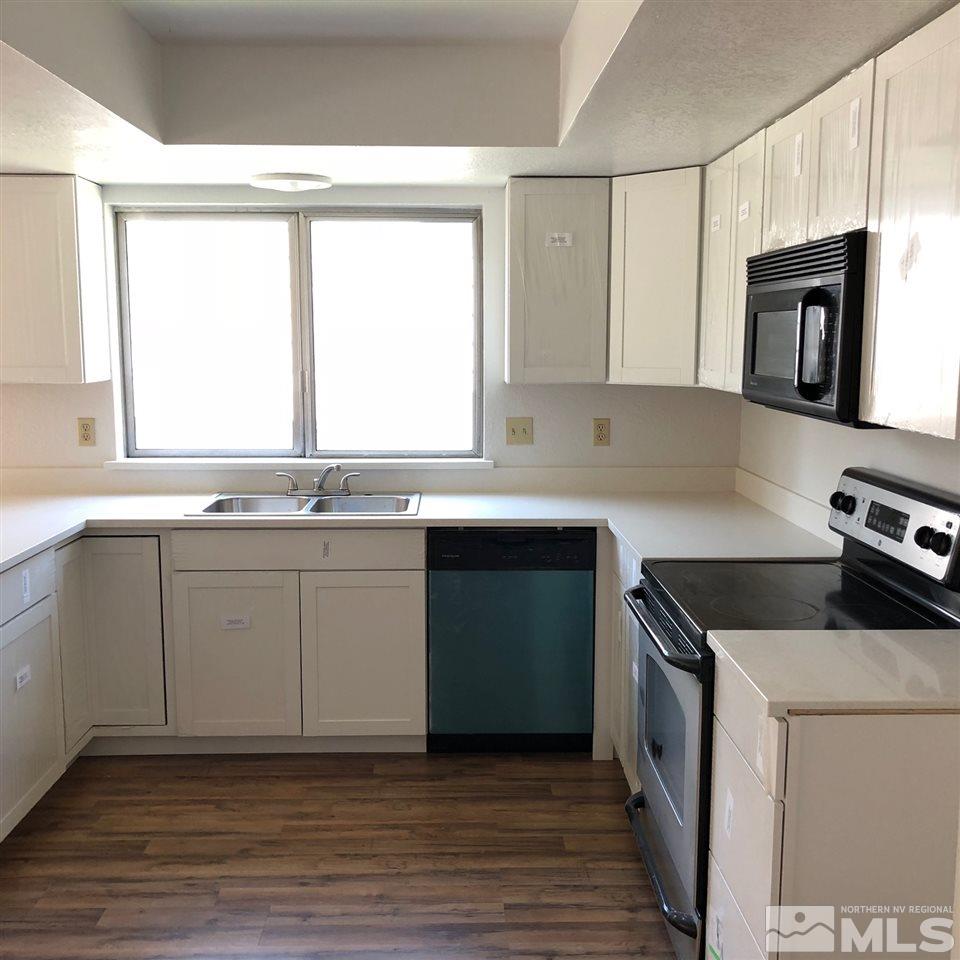 3741 La Tierra Terrace Reno, NV 89502 - Photo 3 of 13 Photo 3