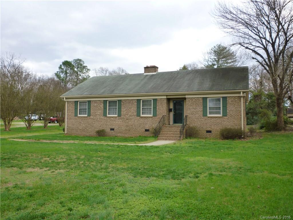 5310 Manning Road Charlotte, NC 28269 - Photo 1 of 11 Gallery Image 1