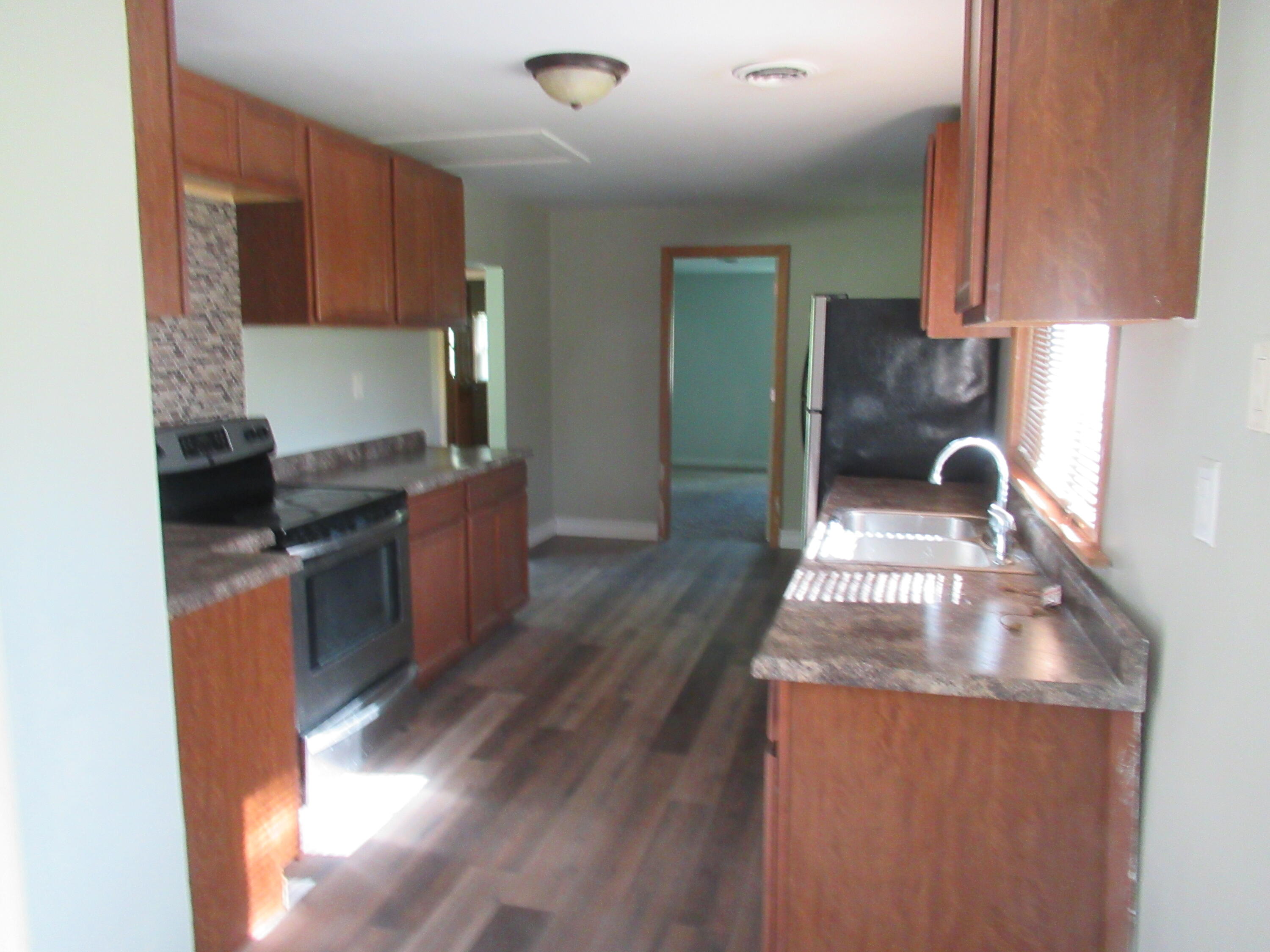 56950 Point Road Cassopolis, MI 49031 - Photo 5 of 19 IMG_0048