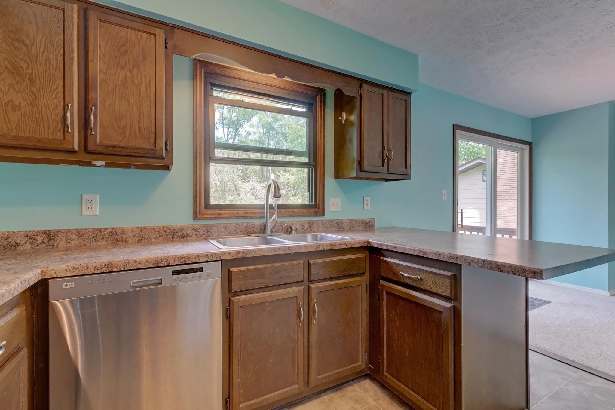3405 North Stoneycrest Road Bloomington, IN 47404 - Photo 11 of 36 Gallery Image 11