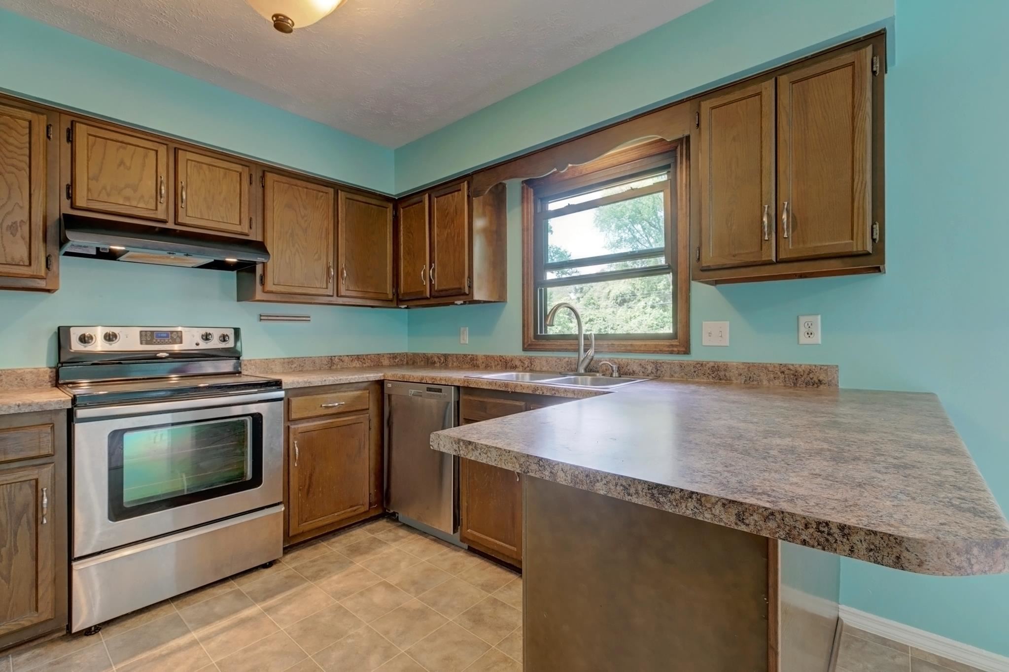 3405 North Stoneycrest Road Bloomington, IN 47404 - Photo 10 of 36 Gallery Image 10