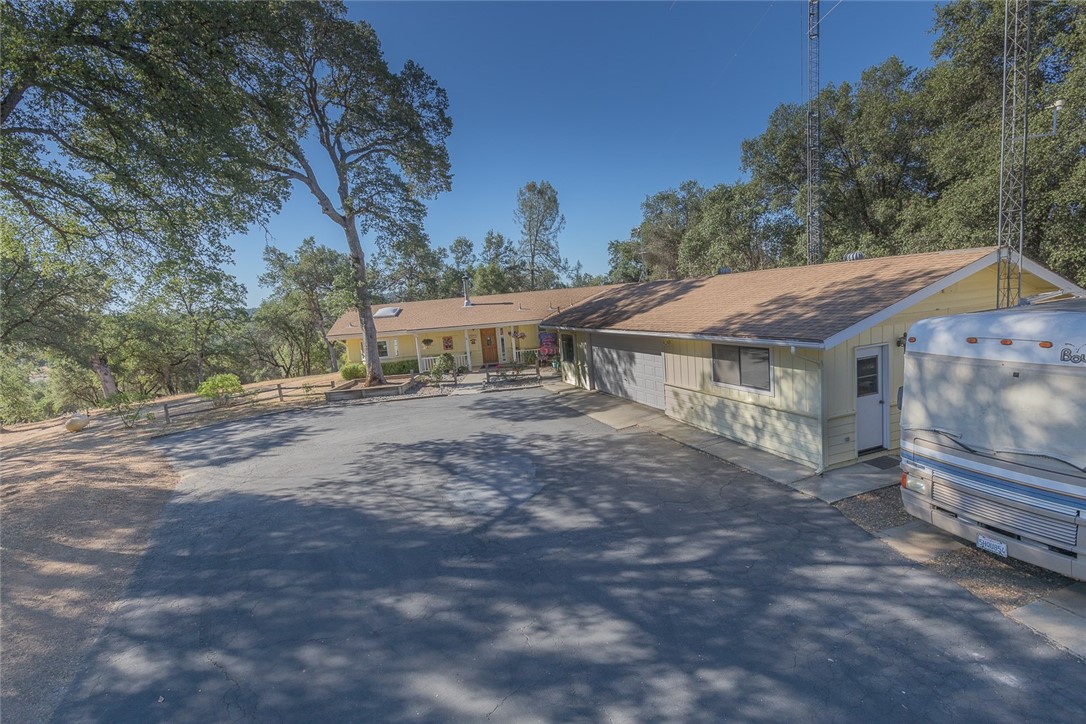 3977 Spring Court Mariposa, CA 95338 - Photo 3 of 72 a view of a house with a yard