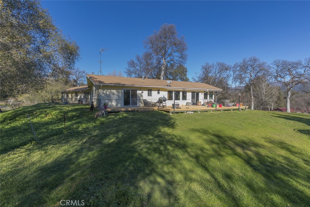 3977 Spring Court Mariposa, CA 95338 - Photo 53 of 72 a view of a house with a big yard
