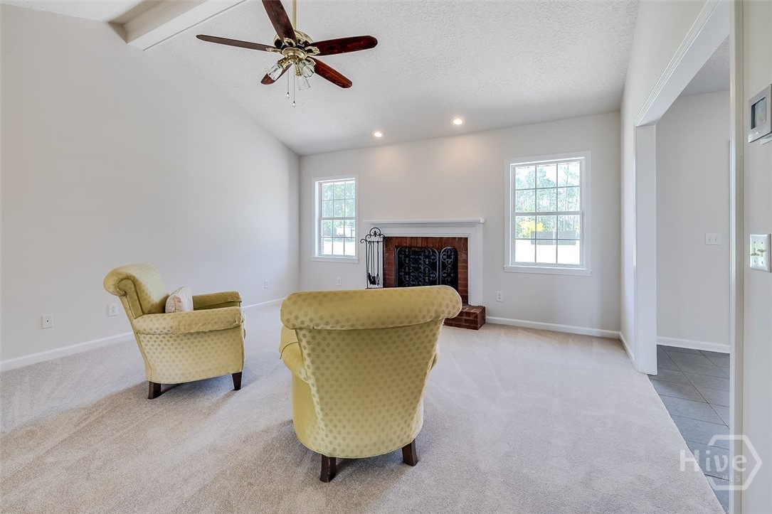 4822 Highway 15 Vidalia, GA 30474 - Photo 12 of 45 LIVING ROOM