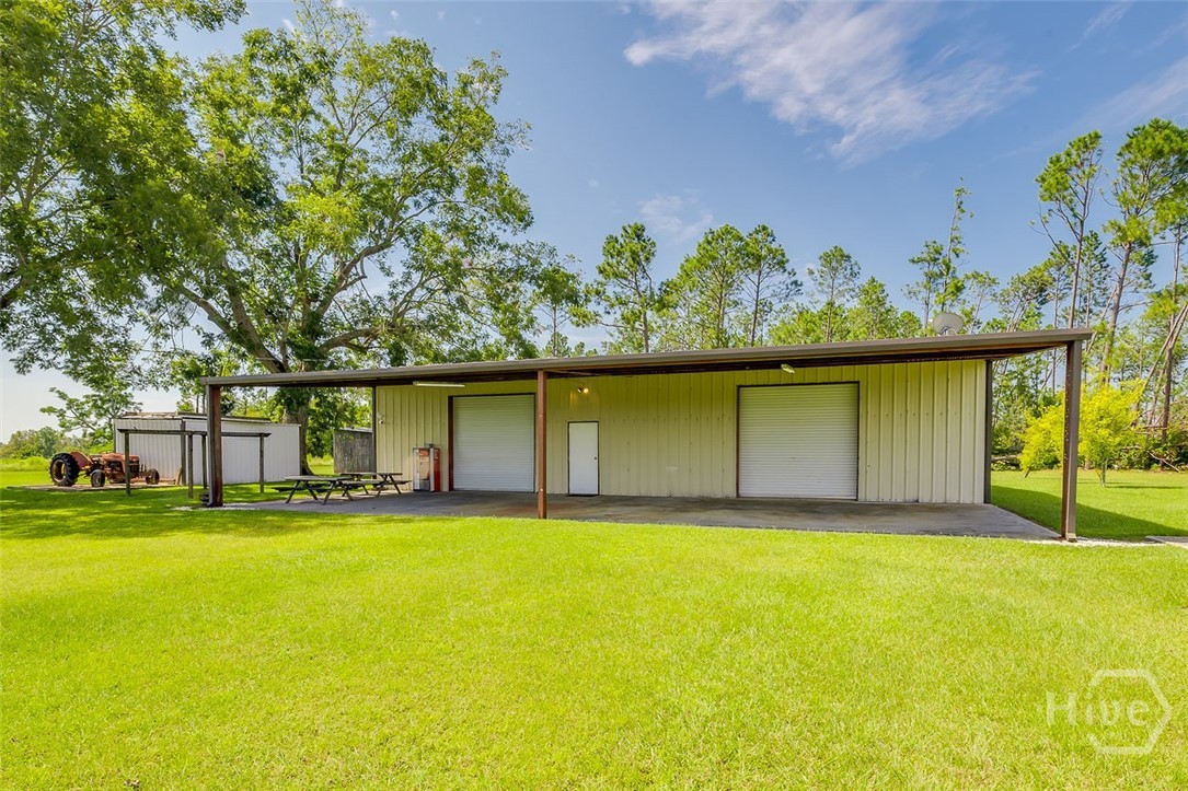 4822 Highway 15 Vidalia, GA 30474 - Photo 33 of 45 40X60 STEEL BUILDING WIHT 12" OVERHANG