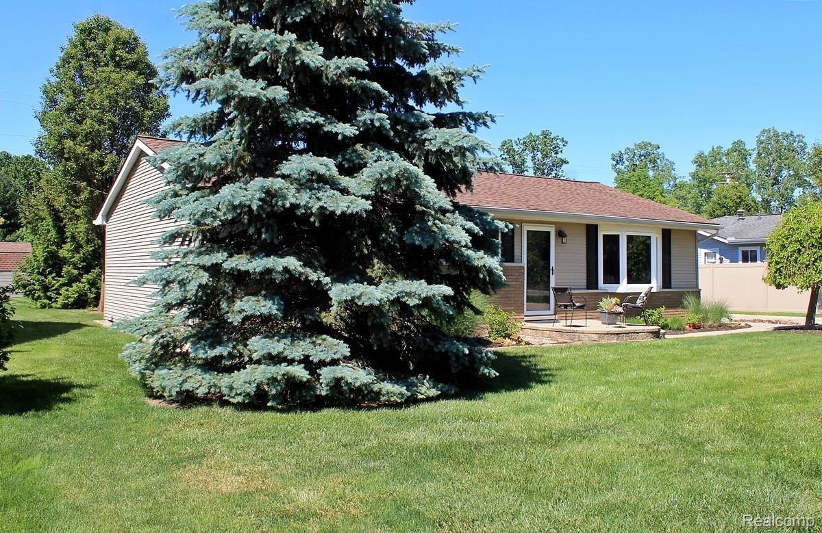 44444 Ecorse Road Belleville, MI 48111 - Photo 3 of 39 Front Exterior