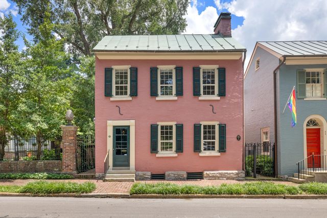$1,025,000 | 220 Market Street, Lexington, KY 40507