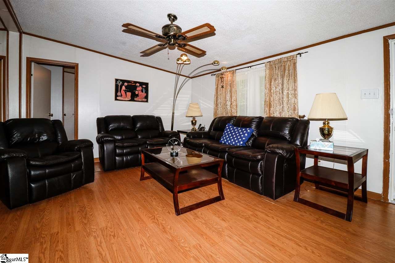 45 Duncan Creek Road Greenville, SC 29609 - Photo 4 of 36 Gallery Image 4