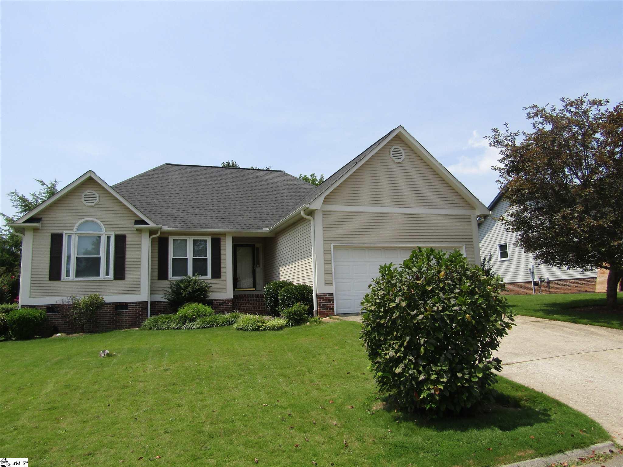 19 Fitzpatrick Court Fountain Inn, SC 29644 - Photo 2 of 26 Gallery Image 2