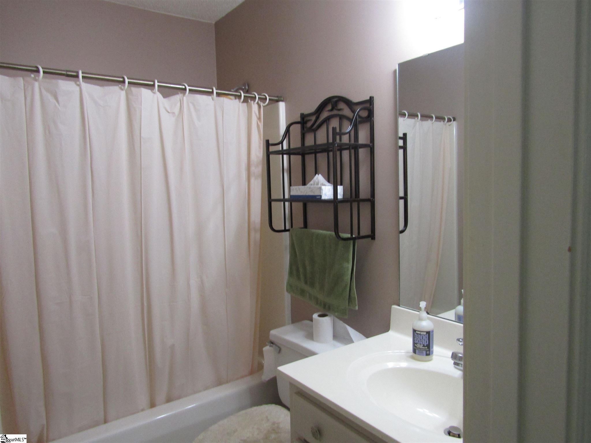 19 Fitzpatrick Court Fountain Inn, SC 29644 - Photo 14 of 26 Gallery Image 14