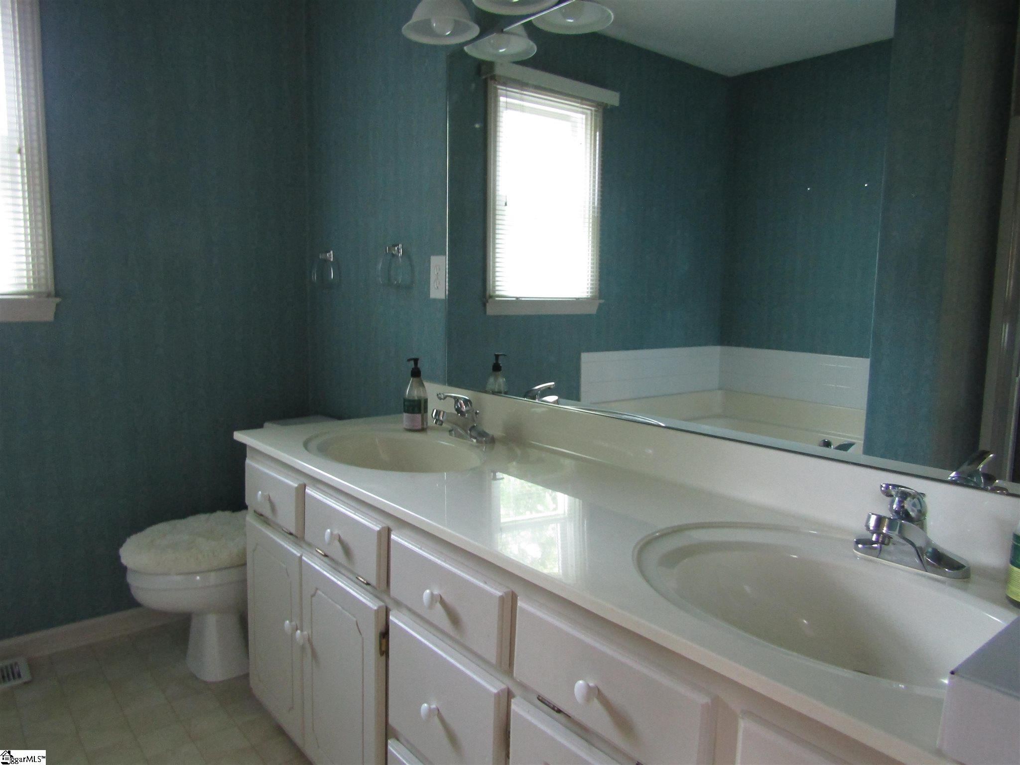 19 Fitzpatrick Court Fountain Inn, SC 29644 - Photo 10 of 26 Gallery Image 10