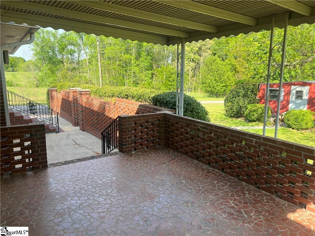 1302 Anderson Street Belton, SC 29627 - Photo 3 of 33