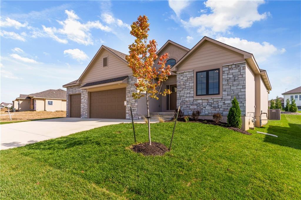 4121 Northeast Dearborn Ln  