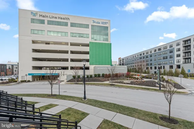 a view of a tall building