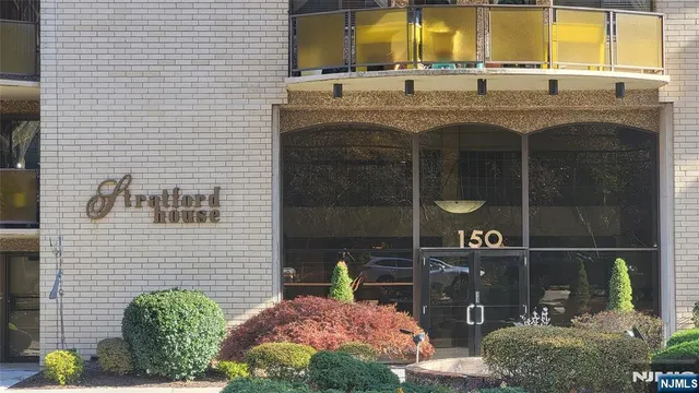 $350,000 | 150 Overlook Avenue, Unit 12E, Hackensack, NJ 07601