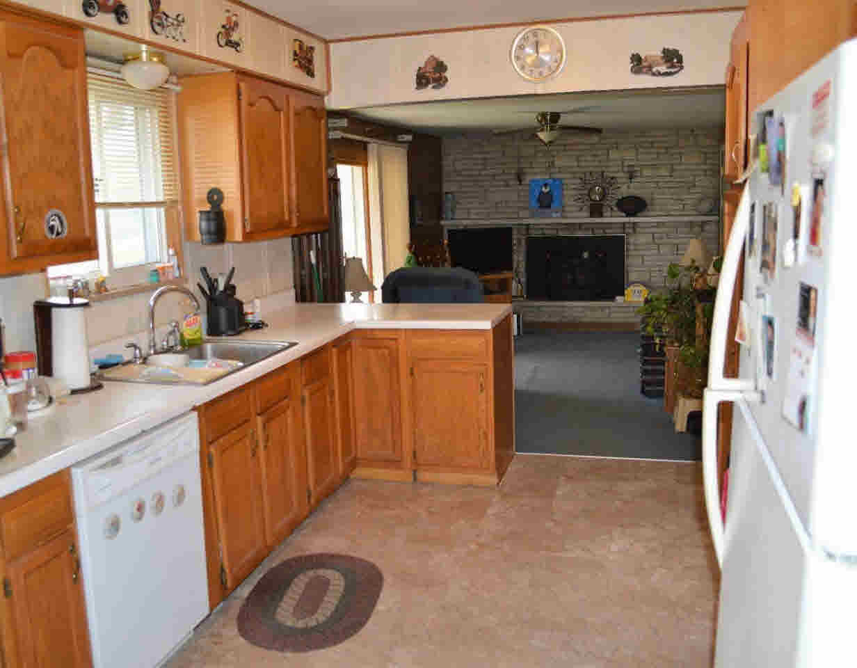12218 Elms Road Clio, MI 48420 - Photo 4 of 21 21238127-3.JPG