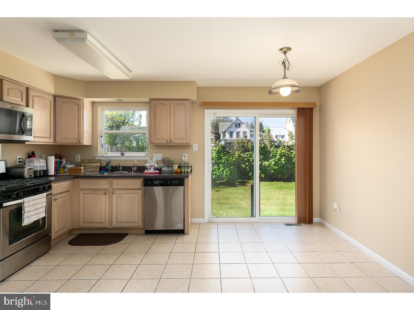 306 Taylor Street Riverside, NJ 08075 - Photo 7 of 22