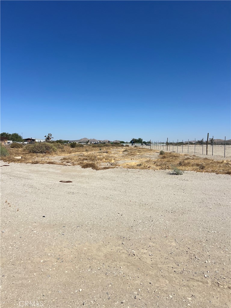 22 R- 8 Avenue Palmdale, CA 93591 - Photo 1 of 1 Gallery Image 1