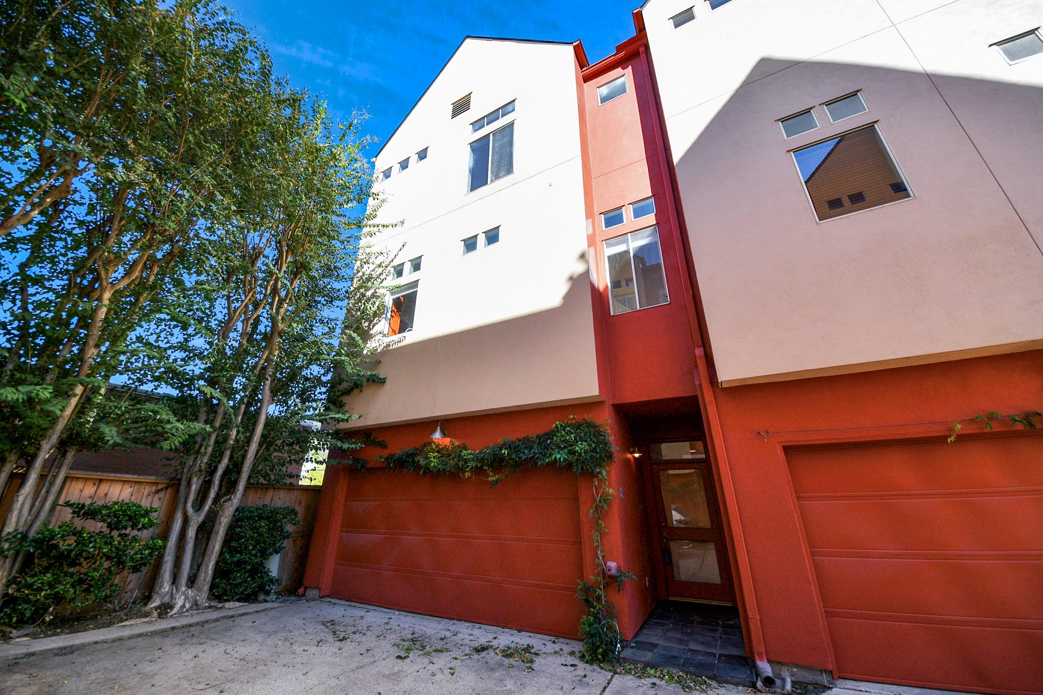 2436 Bissonnet Street, Unit 8 Houston, TX 77005 - Photo 2 of 42 a view of a house with a tree