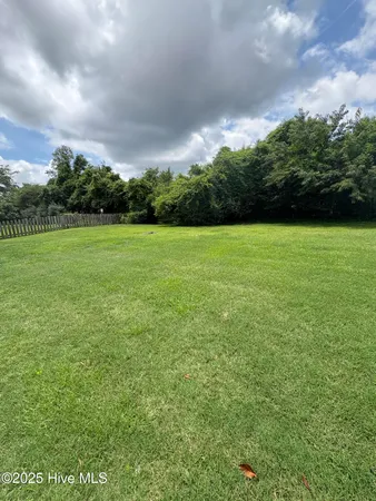 $2,500 | 121 Mulberry Circle, Hampstead, NC 28443