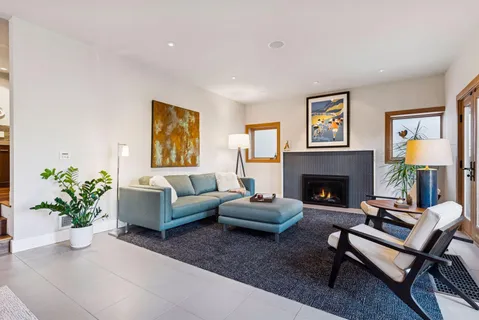 $995,000 | 747 Kenwood Parkway, Minneapolis, MN 55403