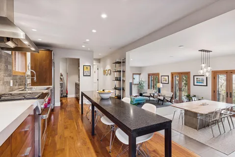 $995,000 | 747 Kenwood Parkway, Minneapolis, MN 55403