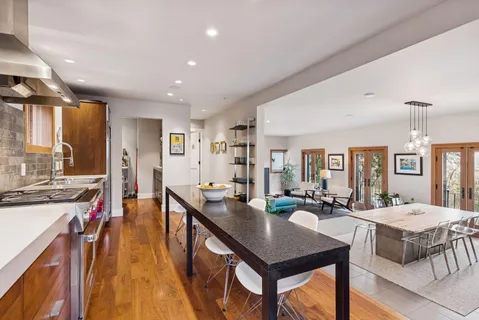 $995,000 | 747 Kenwood Parkway, Minneapolis, MN 55403