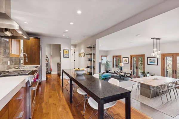 $995,000 | 747 Kenwood Parkway, Minneapolis, MN 55403