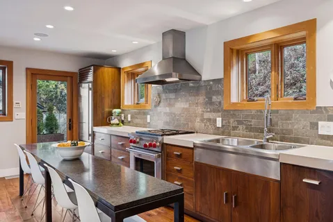 $995,000 | 747 Kenwood Parkway, Minneapolis, MN 55403