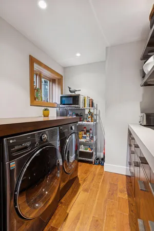 $995,000 | 747 Kenwood Parkway, Minneapolis, MN 55403