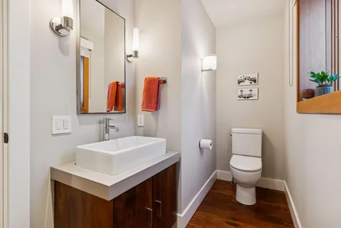 $995,000 | 747 Kenwood Parkway, Minneapolis, MN 55403