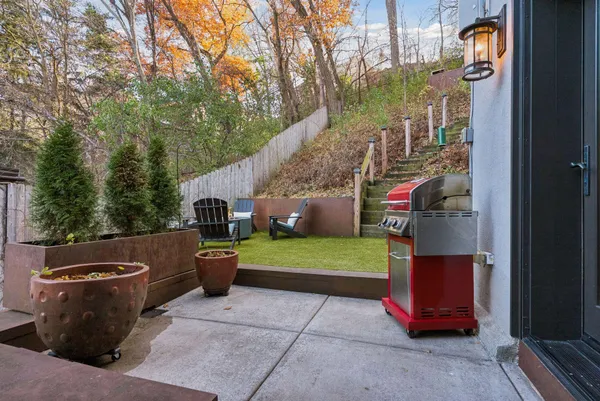 $995,000 | 747 Kenwood Parkway, Minneapolis, MN 55403