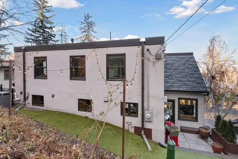 $995,000 | 747 Kenwood Parkway, Minneapolis, MN 55403