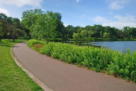 $995,000 | 747 Kenwood Parkway, Minneapolis, MN 55403