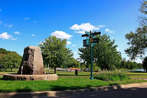 $995,000 | 747 Kenwood Parkway, Minneapolis, MN 55403